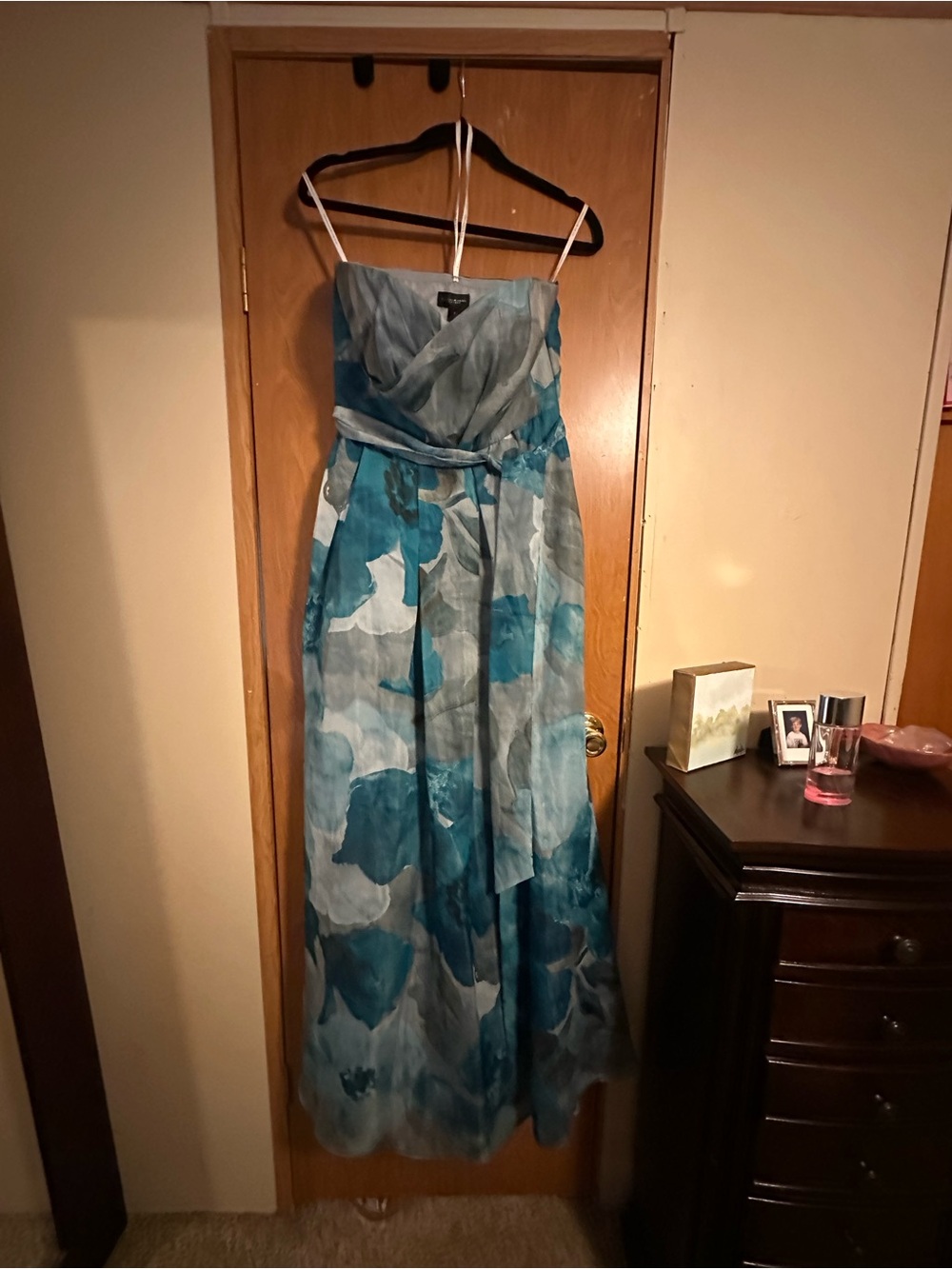 NWT Donna Karan Size 8 Strapless Blue/Gray Floral Evening Gown
